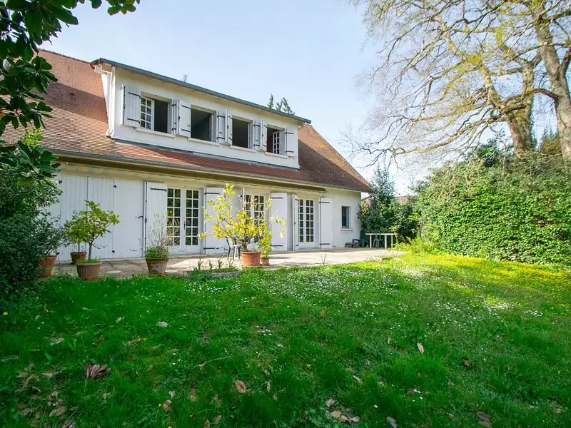 Maison, 200 m²