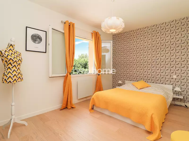Maison, 222 m²