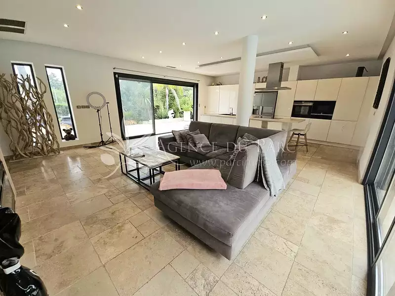 Maison, 200 m²