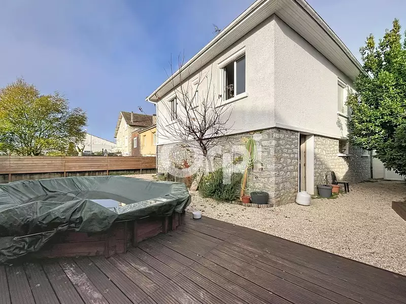 Maison, 84 m²