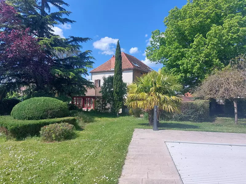 Maison, 240 m²