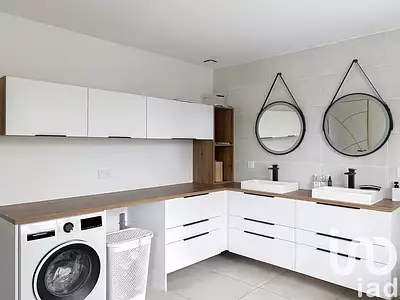 Maison, 167 m²