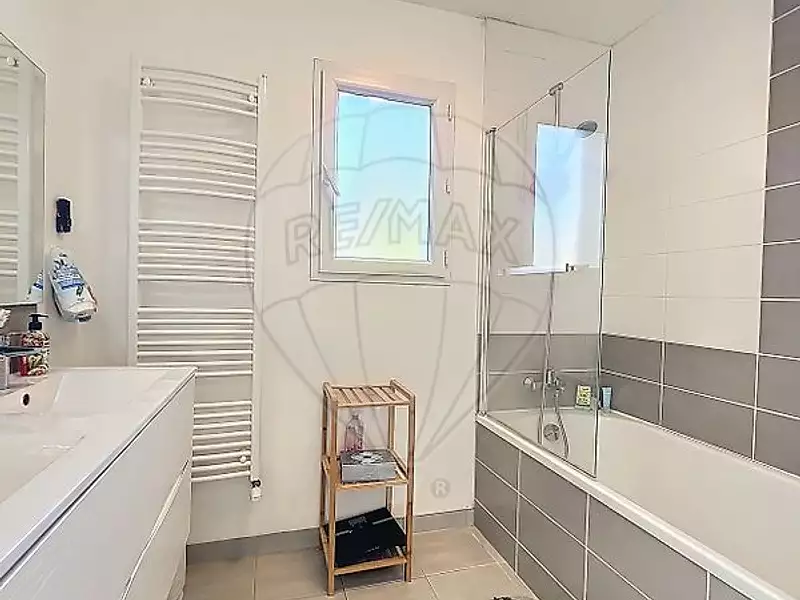Maison, 185 m²
