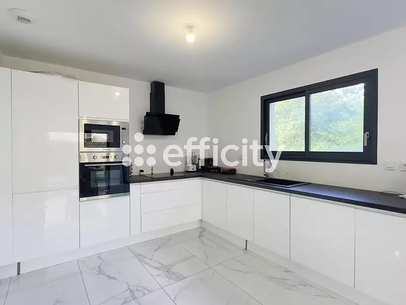 Maison, 92 m²