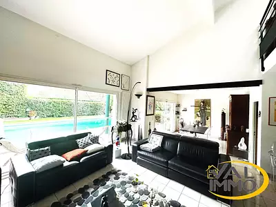 Maison, 203 m²