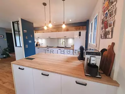 Maison, 245 m²