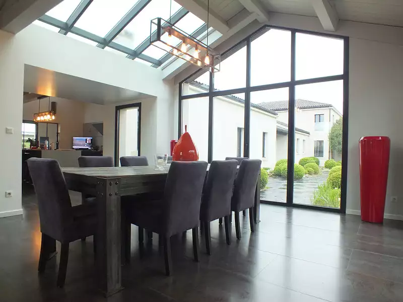Maison, 730 m²