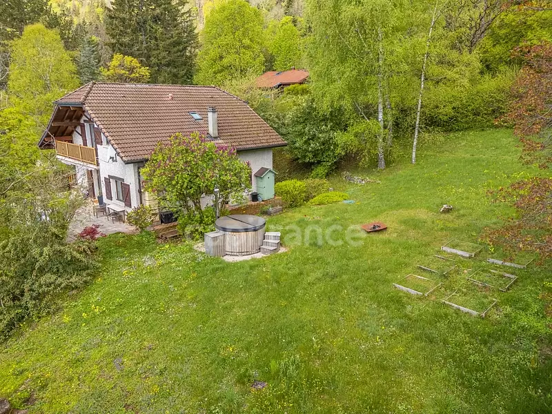 Maison, 180 m²
