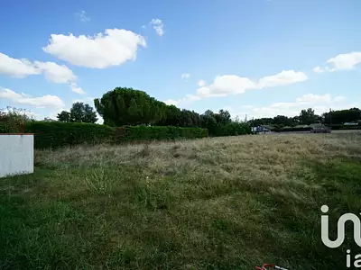 Terrain, 741 m²