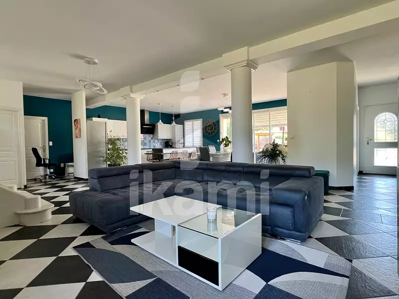 Maison, 280 m²