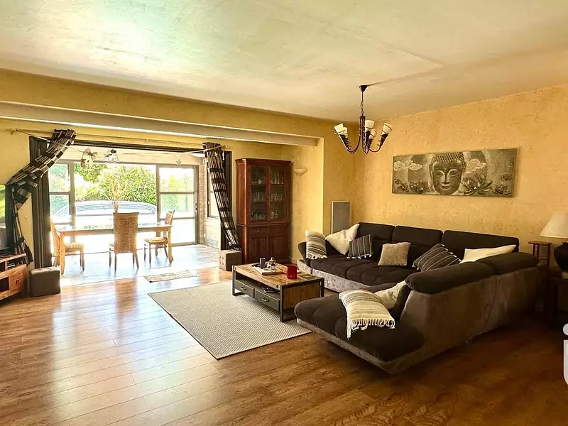 Maison, 166 m²