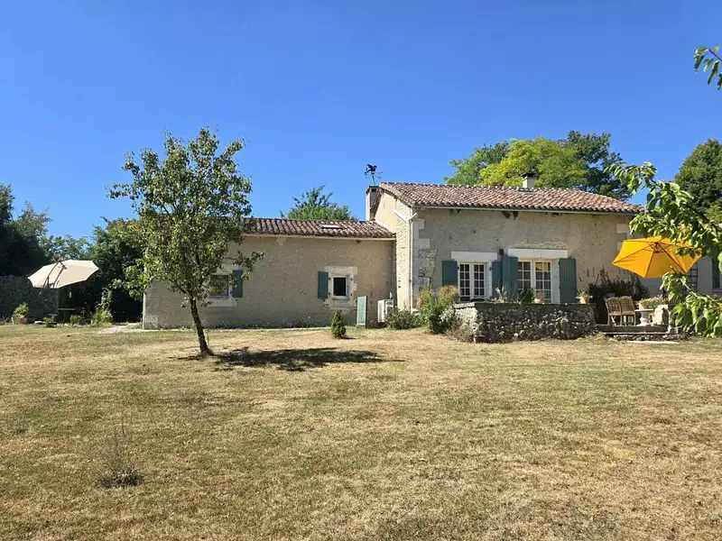 Maison, 146 m²