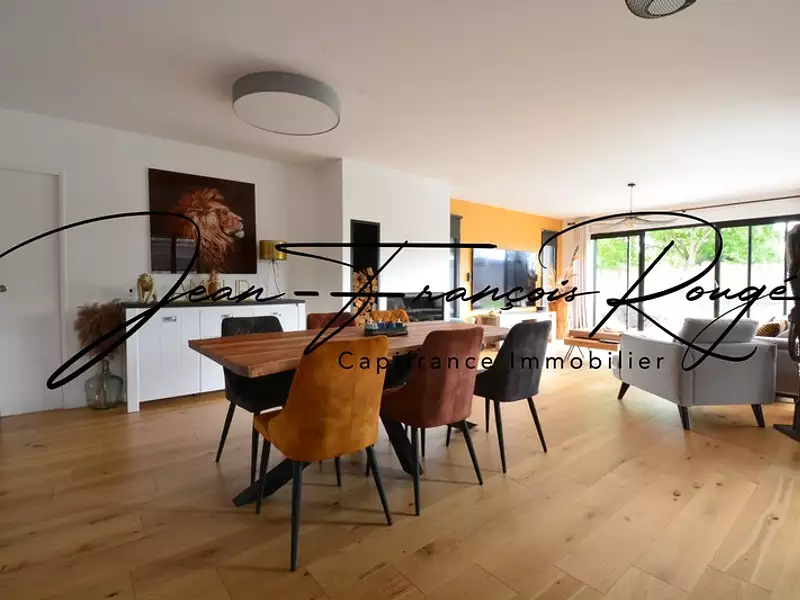 Maison, 162 m²