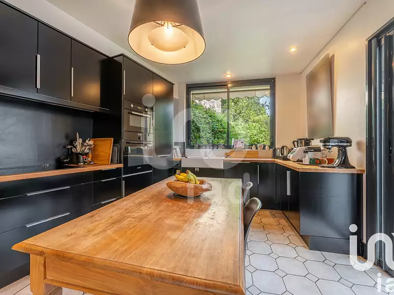 Maison, 318 m²