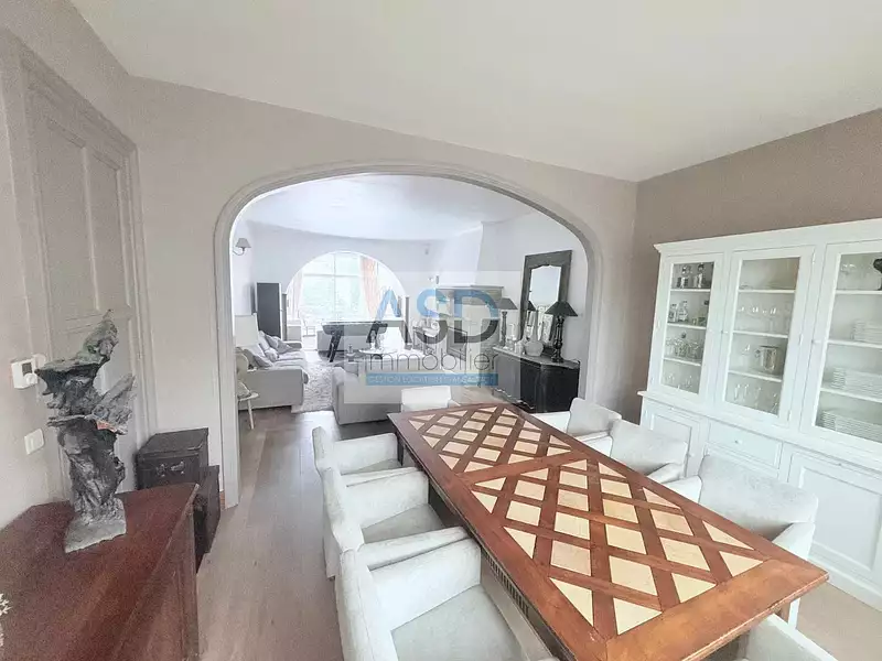 Maison, 247 m²