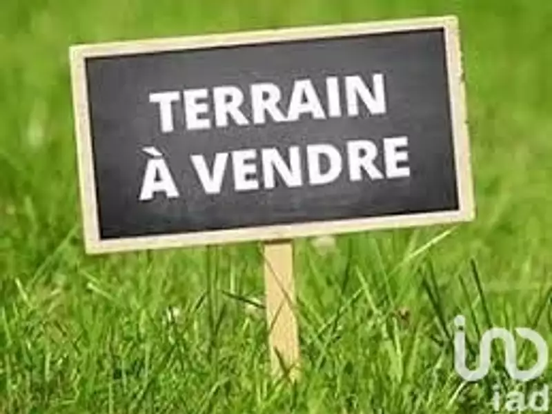 Terrain, 698 m²