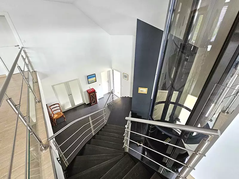 Maison, 530 m²