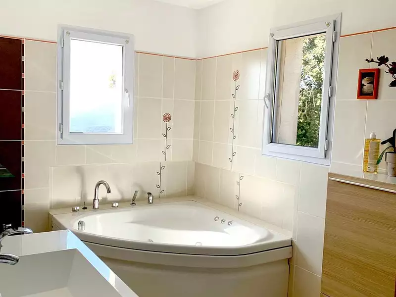 Maison, 230 m²