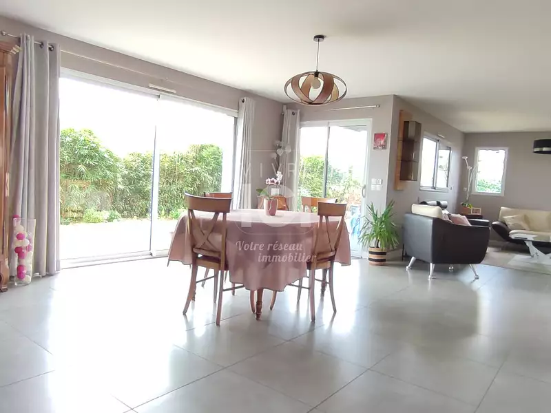 Maison, 143 m²