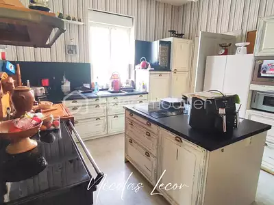Maison, 325 m²