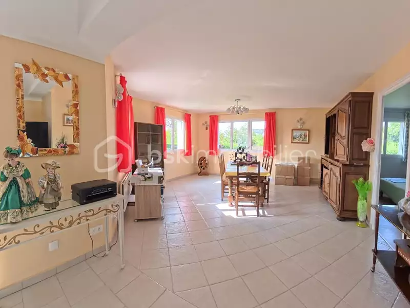 Maison, 250 m²