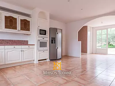 Maison, 243 m²