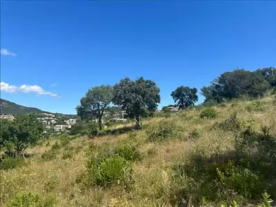 Terrain, 621 m²
