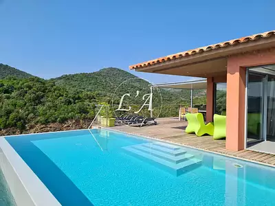 Maison, 205 m²