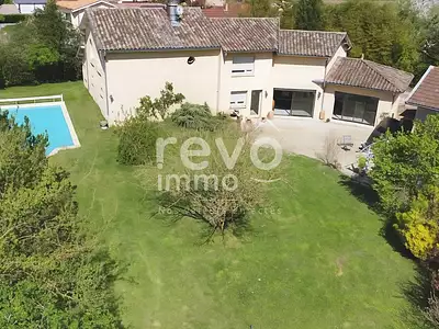Maison, 223 m²