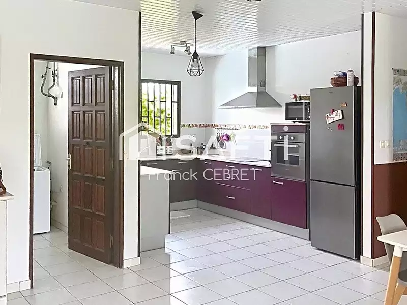 Maison, 94 m²