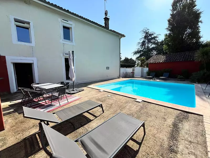Maison, 250 m²