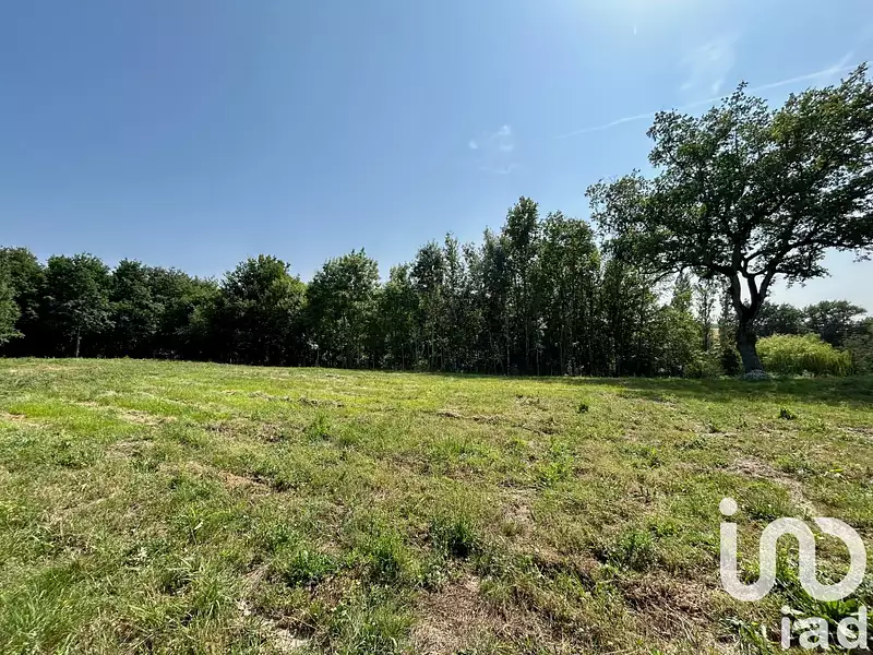 Terrain, 677 m²