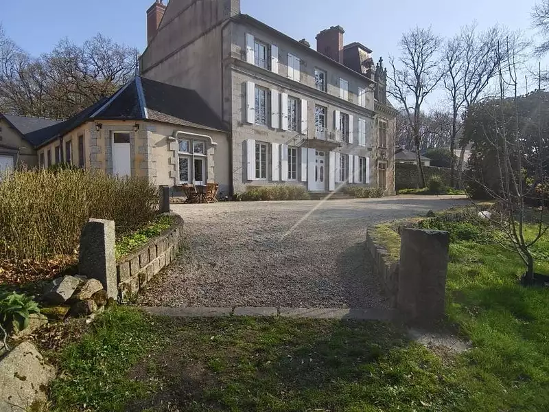 Maison, 693 m²