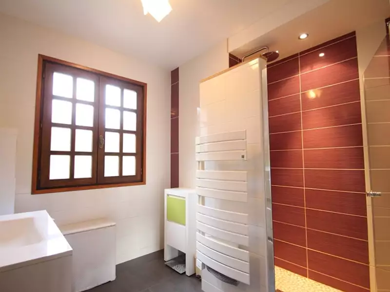 Maison, 256 m²