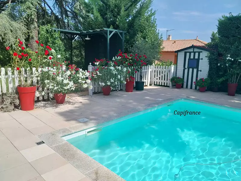 Maison, 230 m²