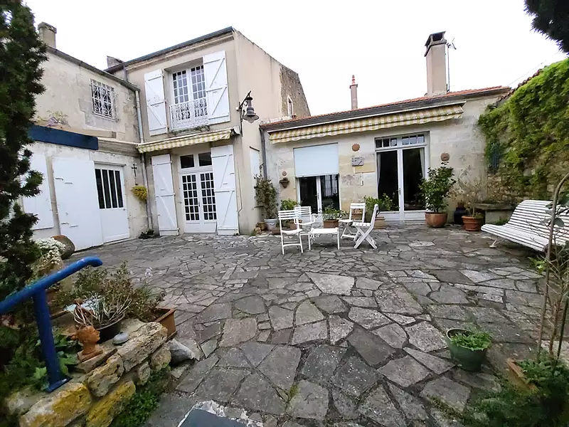Maison, 324 m²