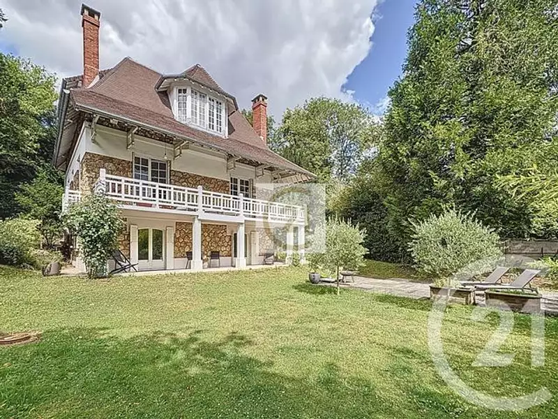Maison, 237 m²