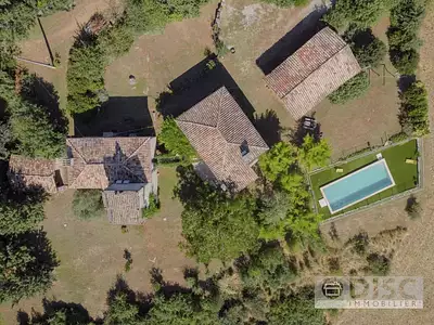 Maison, 248 m²