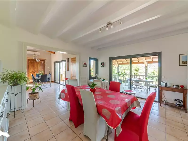 Maison, 199 m²