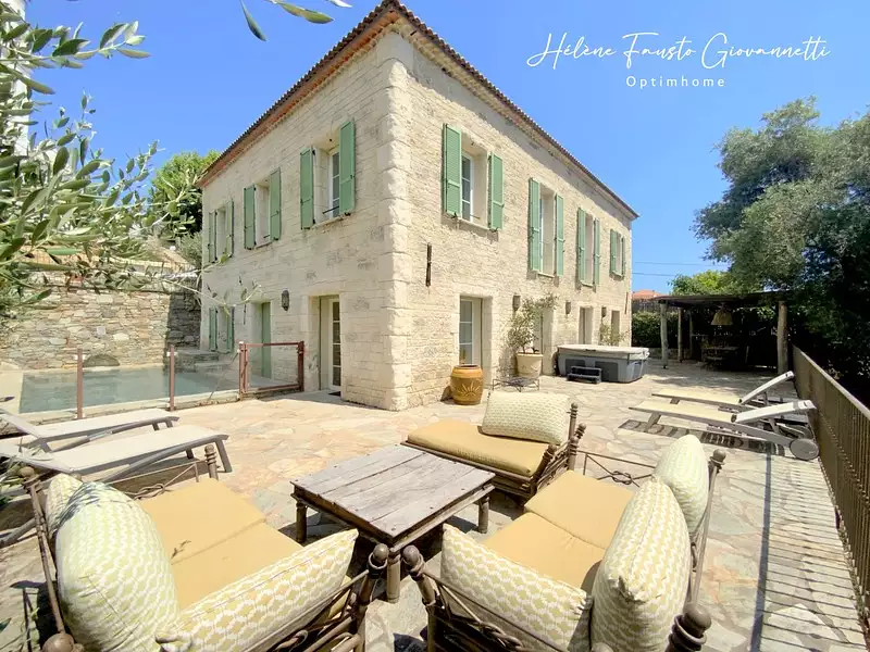 Maison, 175 m²