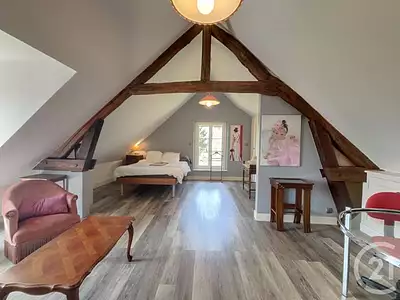 Maison, 255,6 m²