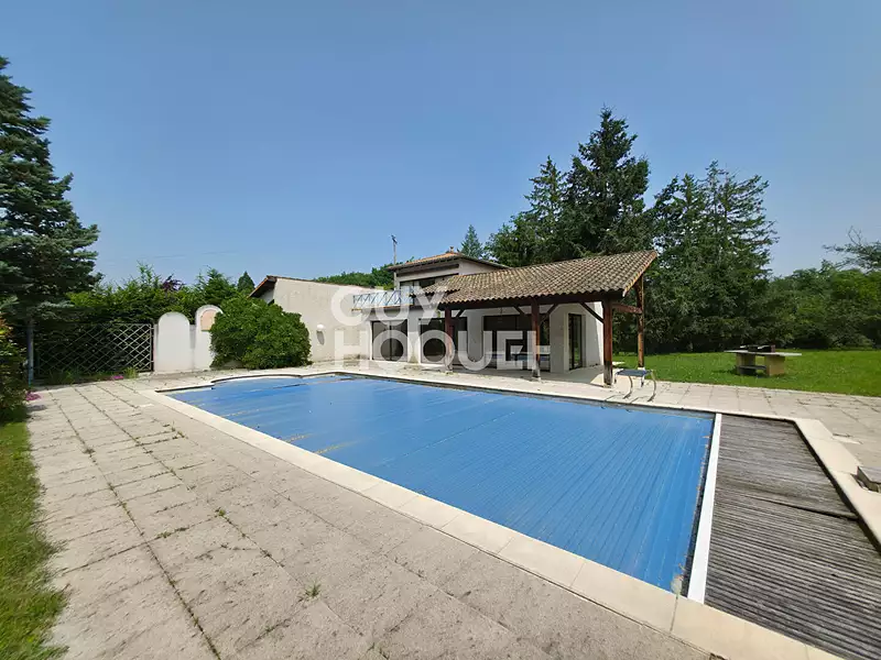 Maison, 340 m²