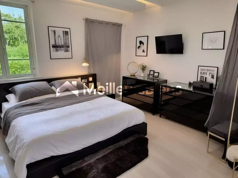 Maison, 275 m²