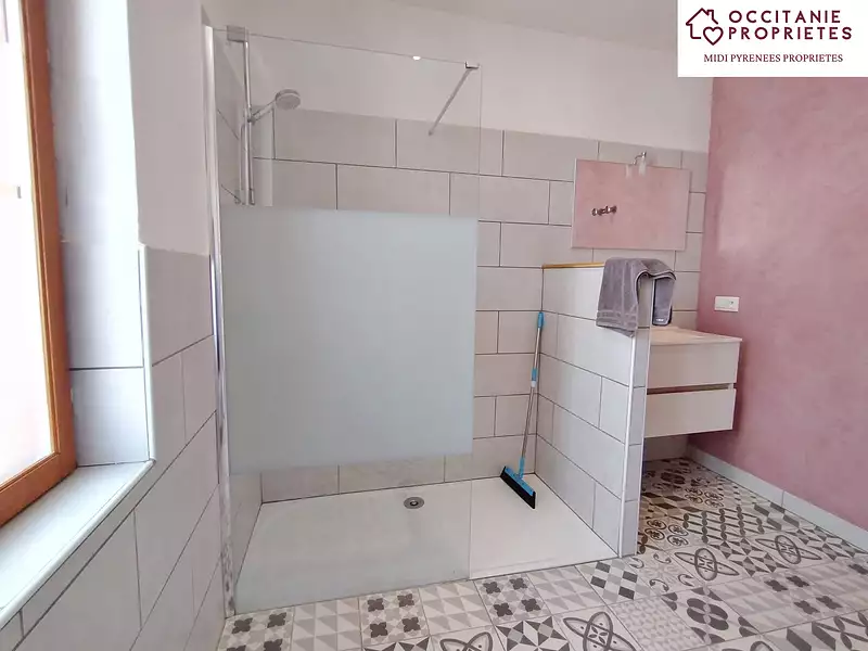 Maison, 730 m²