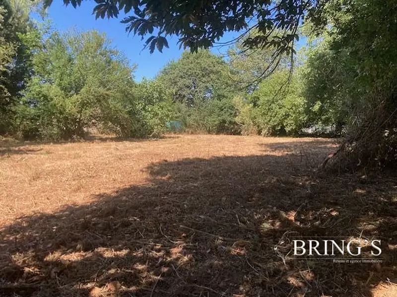 Terrain, 813 m²