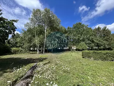 Terrain, 718 m²