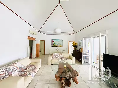 Maison, 235 m²