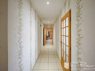 Maison, 243 m²