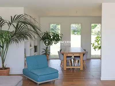 Maison, 162 m²