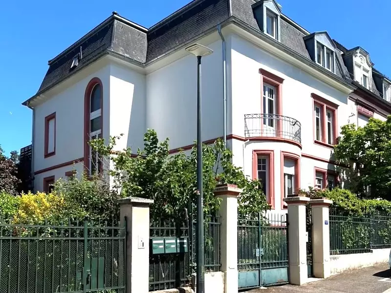 Maison, 385 m²